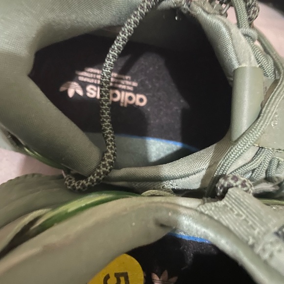 Green chunky Ozweego zip Adidas size 5 - Picture 5 of 6